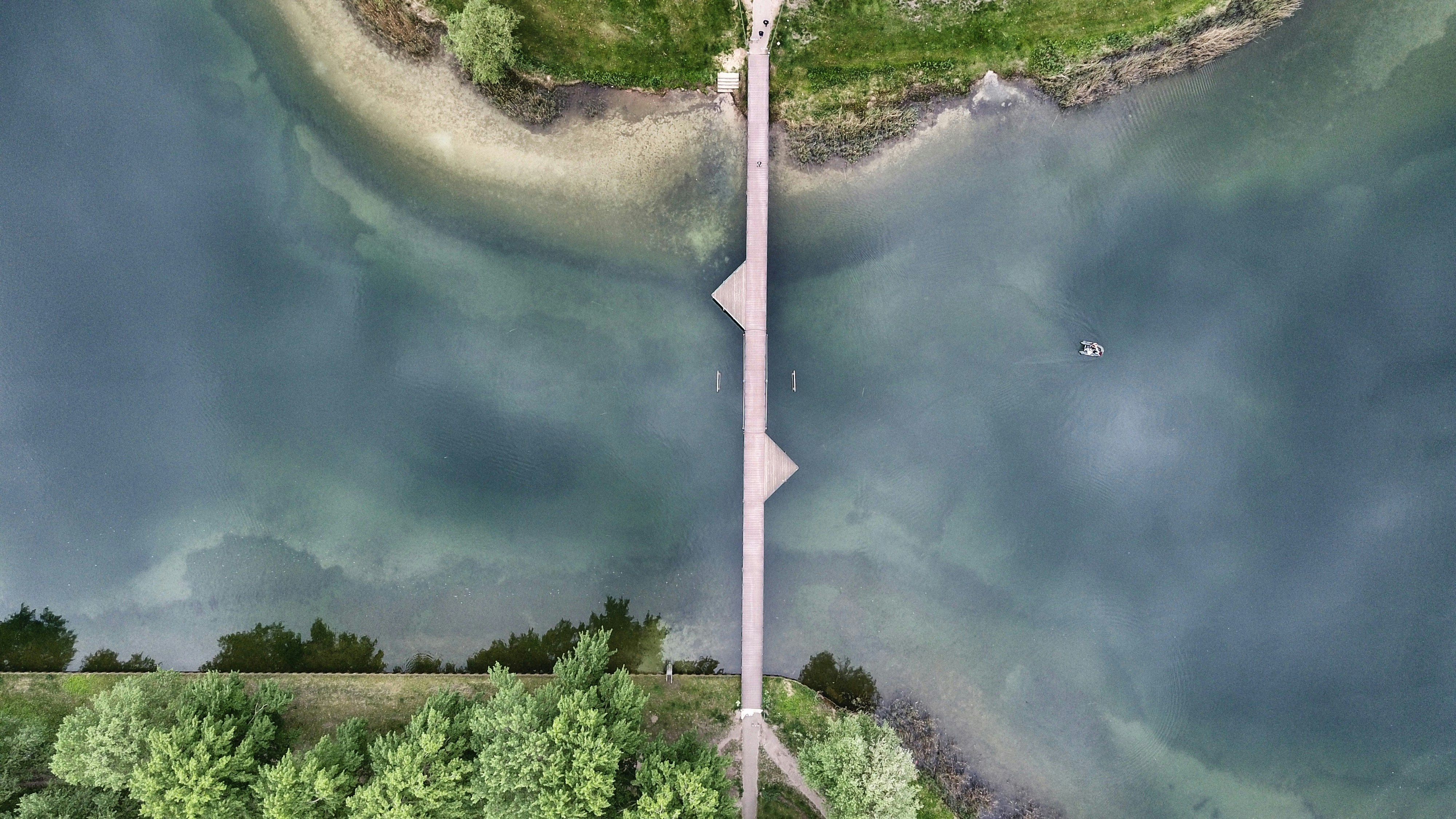 top view photography of bridge of two island during daytime